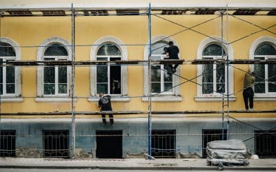 Is it Illegal to Work on a Roof Without Scaffolding?